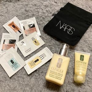 Clinique dramatically different moisturizer set